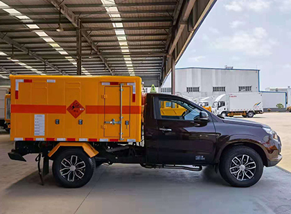 宣汉爆破器材运输车